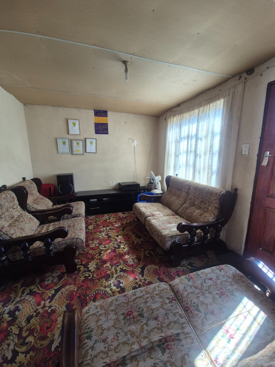 2 Bedroom Property for Sale in Kwazakhele Eastern Cape